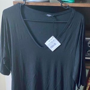 NERO PERLA deep neck Tee